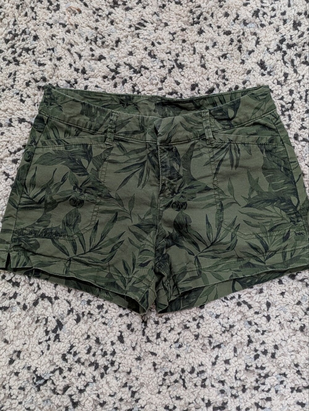 Old Navy Olive Camo Utility Shorts